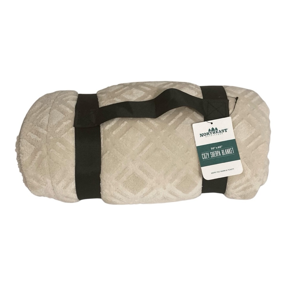 New With Tags Northeast Outfitters Cozy Cabin Textured Diamonds Blanket 50 X 60"